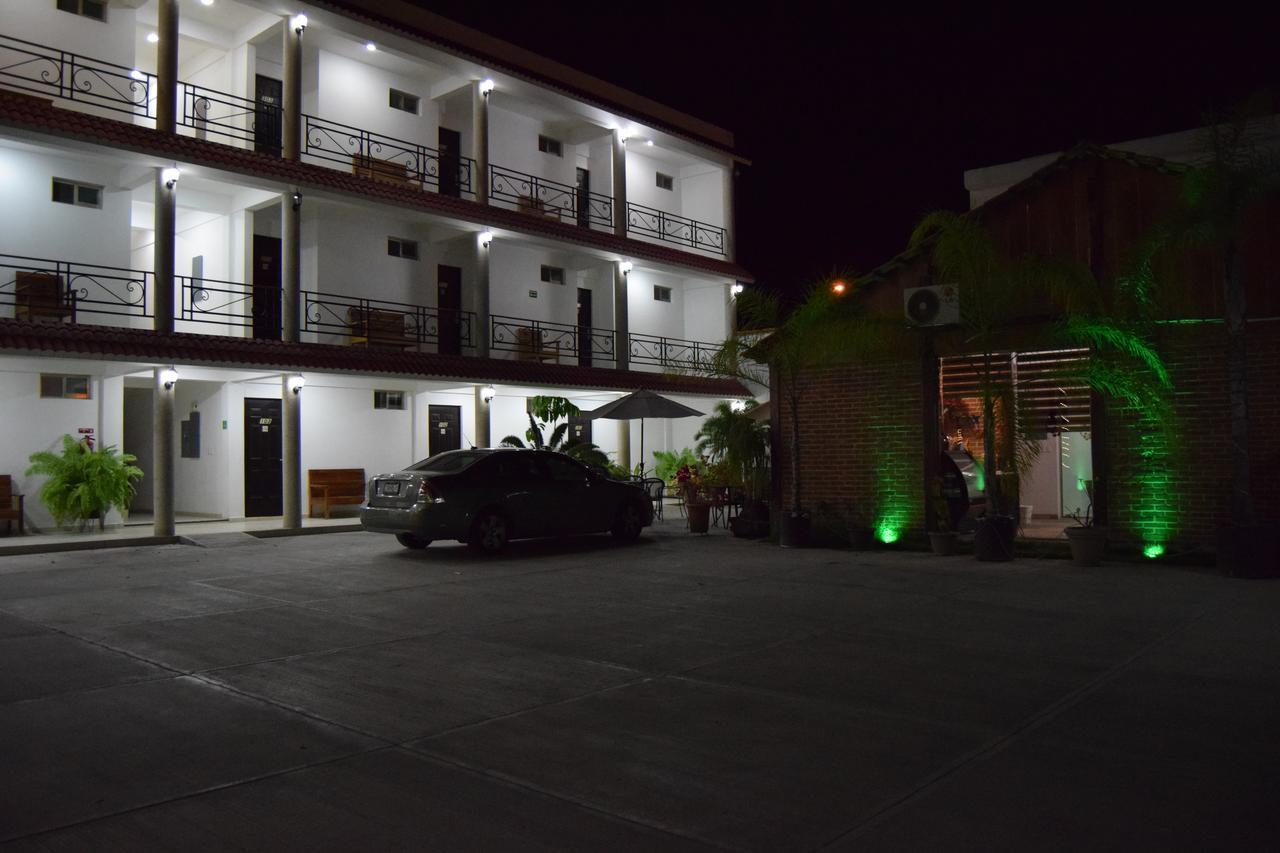 Hotel Real Primaveras Escárcega Exterior foto
