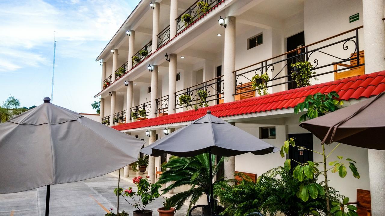 Hotel Real Primaveras Escárcega Exterior foto